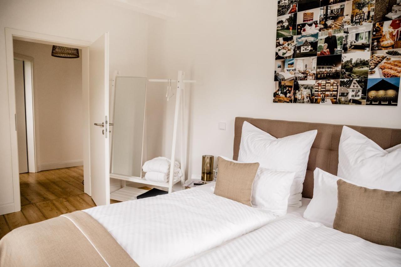 Hotel Gut Landscheid Burscheid Buitenkant foto