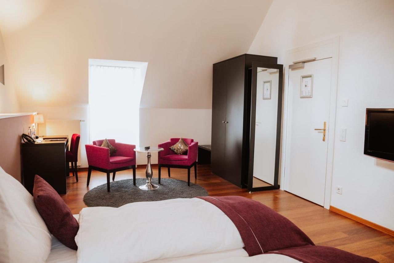 Hotel Gut Landscheid Burscheid Buitenkant foto